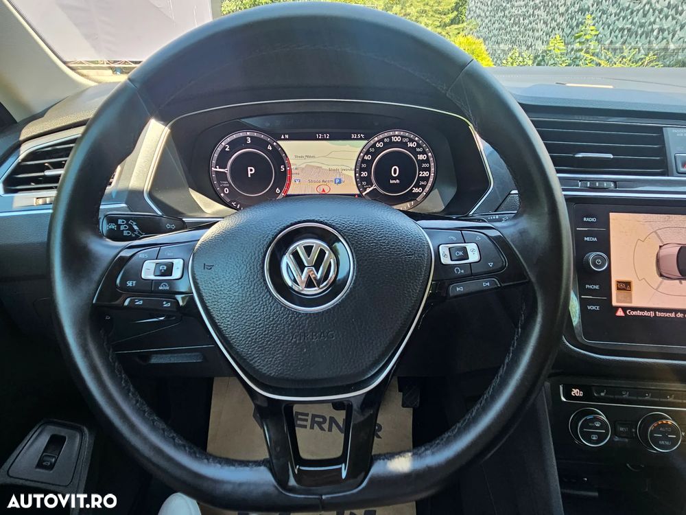 Volkswagen Tiguan - 12