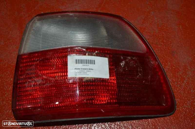 FAROLIM TRASEIRO DIREITO OPEL OMEGA B - 1