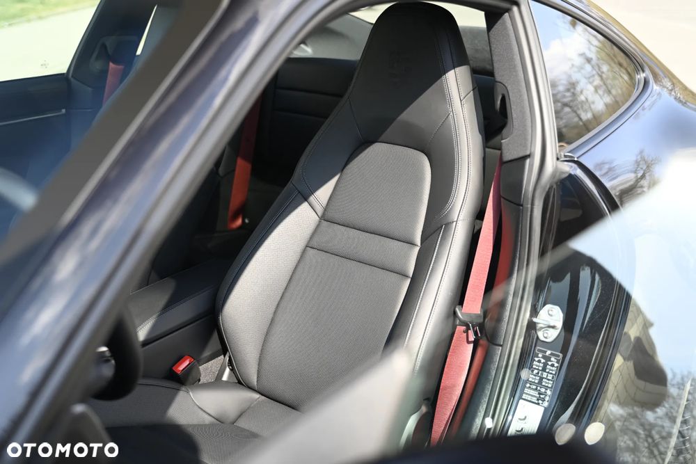 Porsche 911 Carrera S - 20