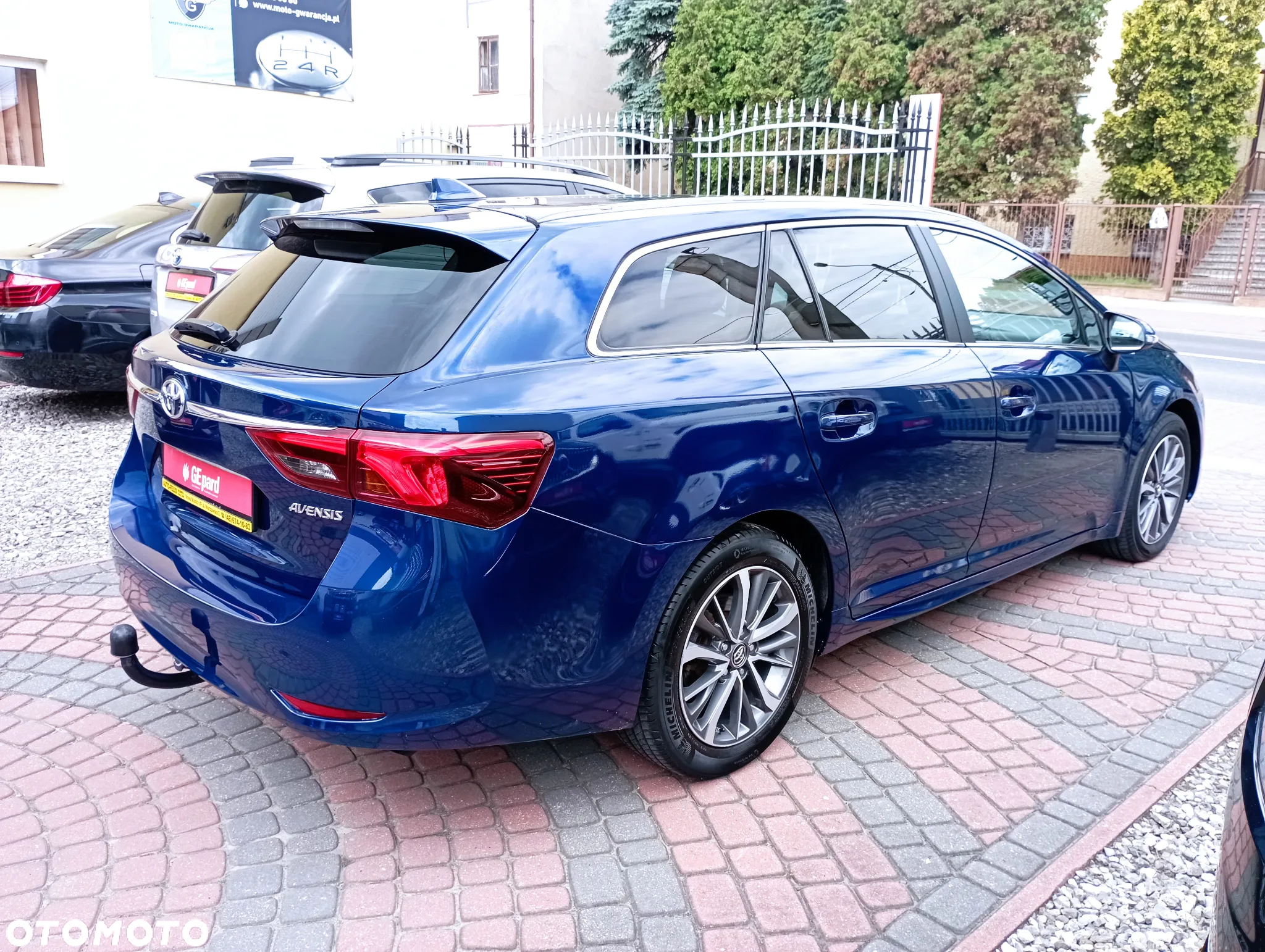 Toyota Avensis 2.0 D-4D Premium - 4