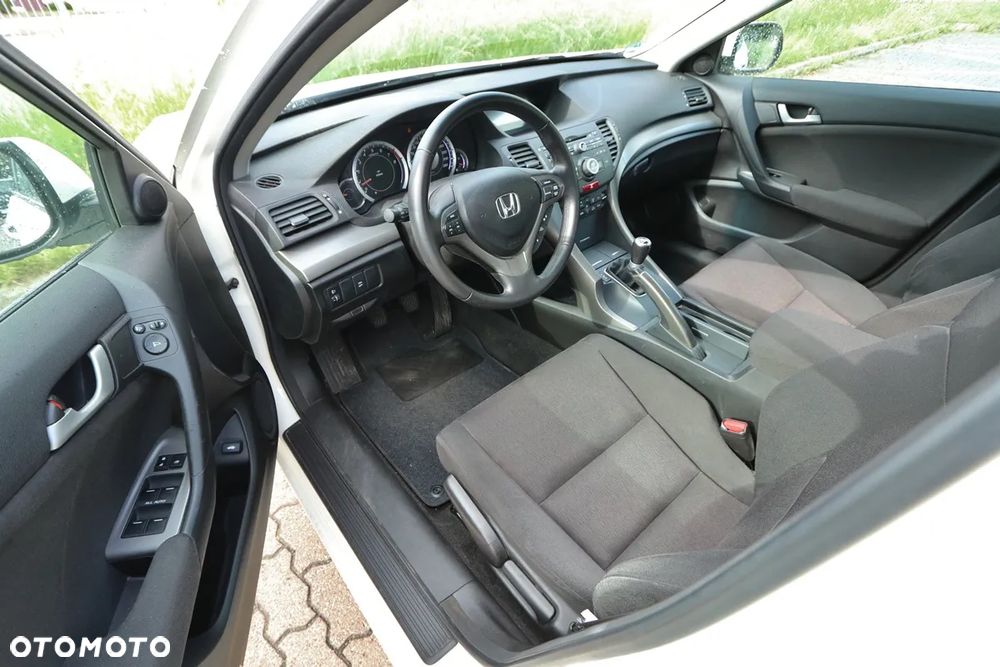 Honda Accord 2.0 Elegance Advantage - 2