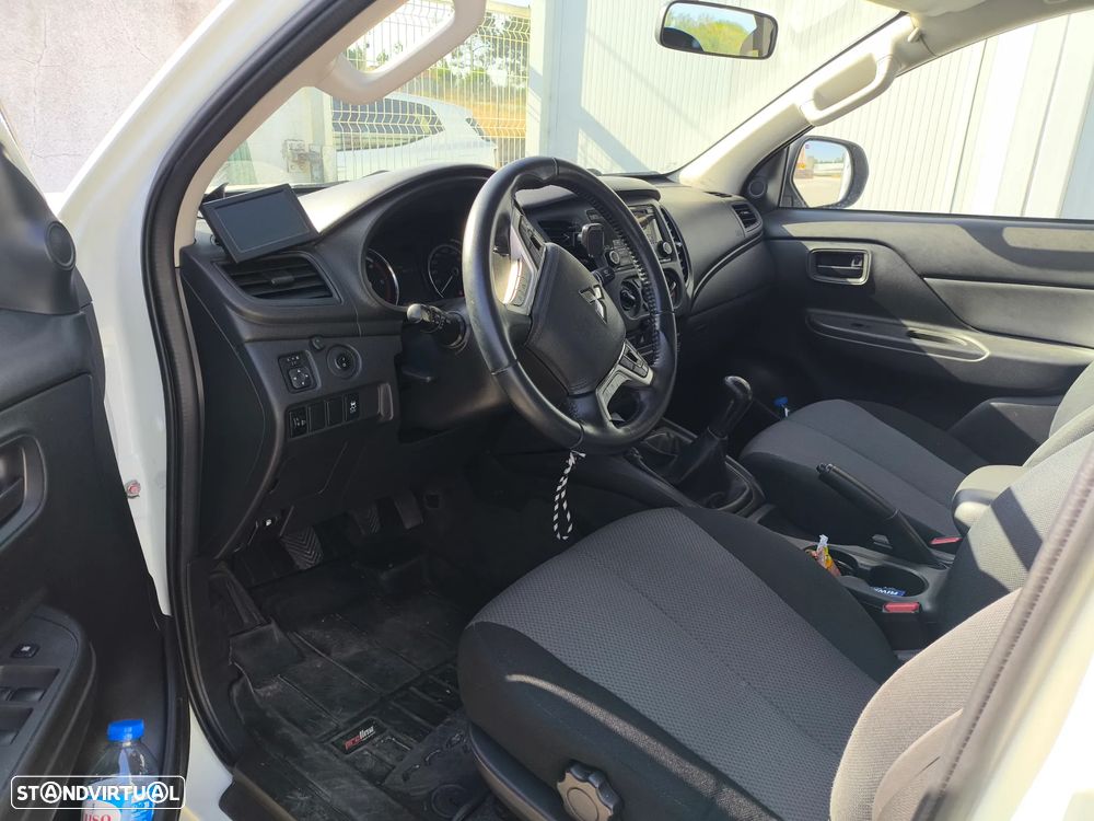 Mitsubishi L200 2.3 DI-D CD Invite Strakar Look 2WD - 7