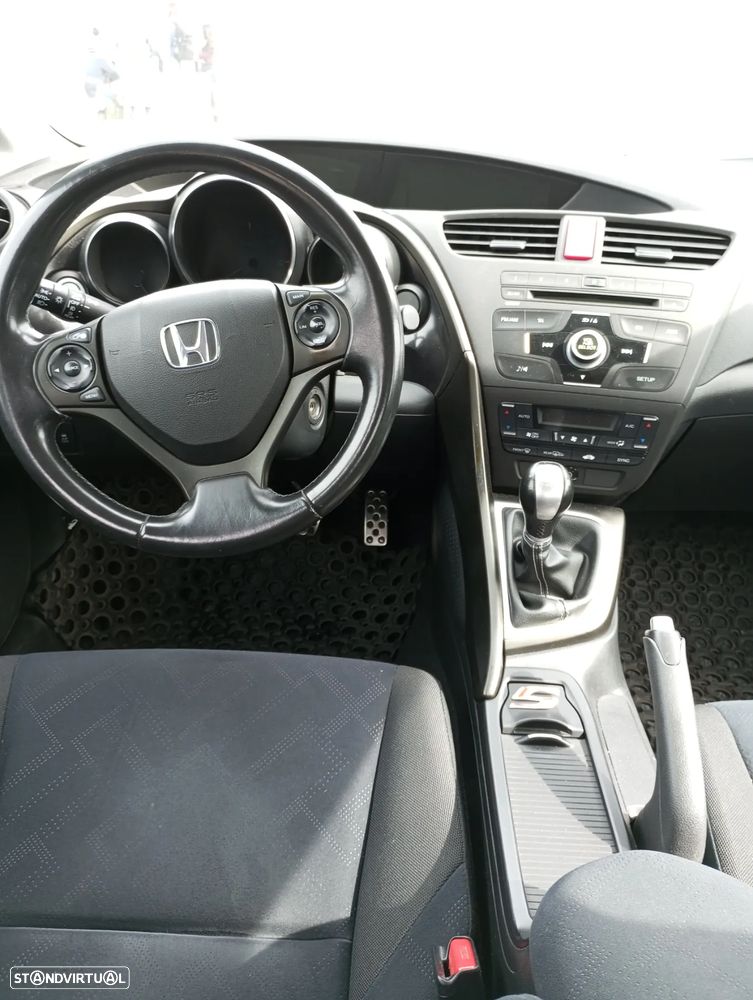 Honda Civic 2.2 i-DTEC Sport - 25