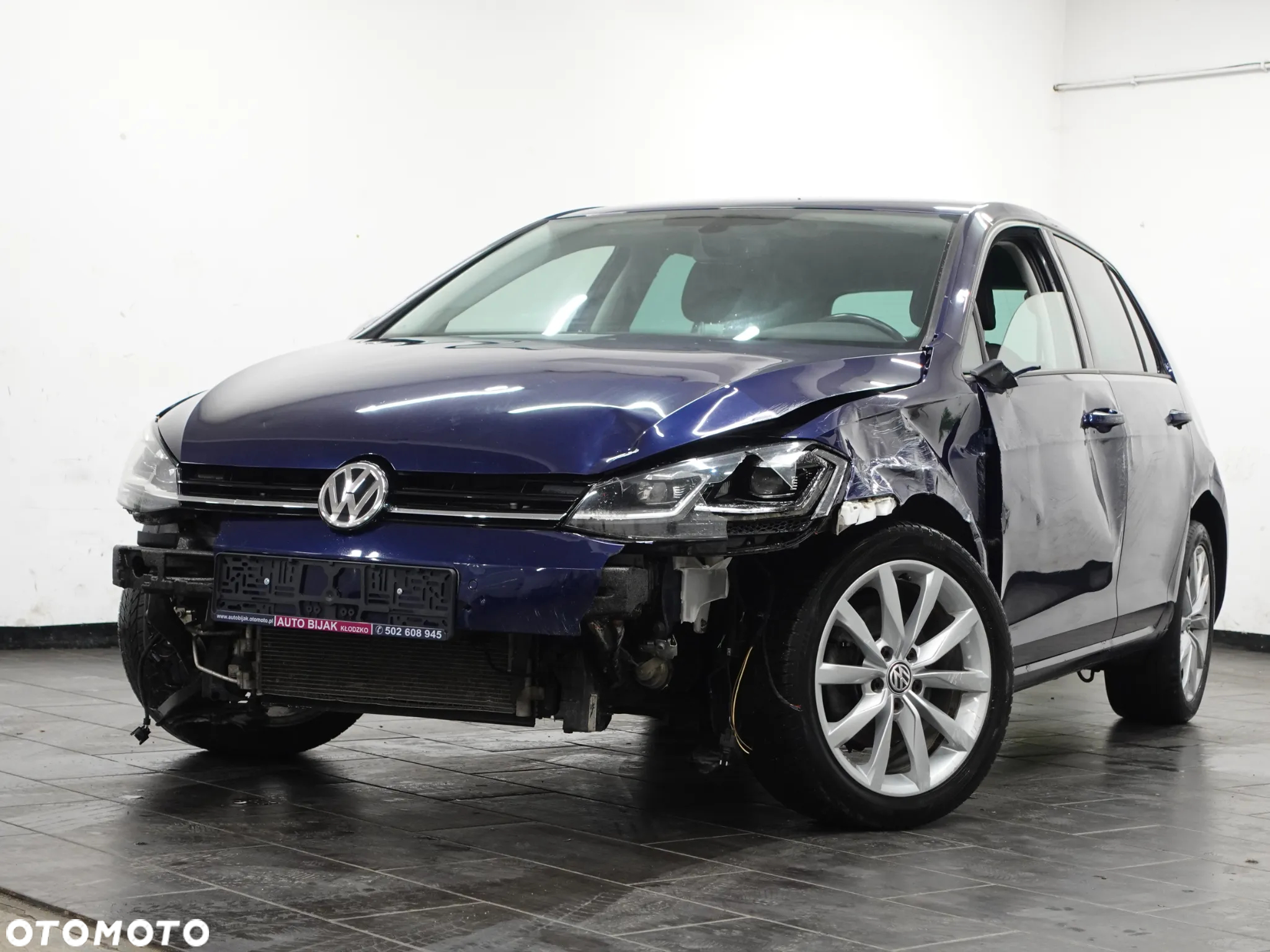 Volkswagen Golf 2.0 TDI SCR Highline - 22