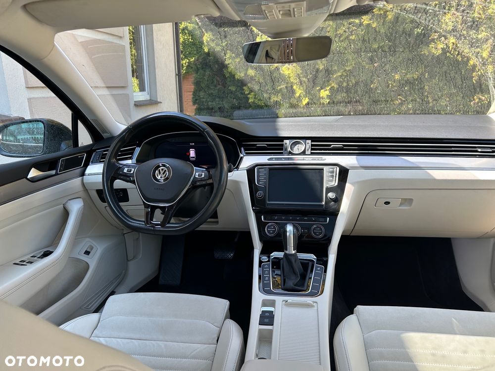 Volkswagen Passat - 9