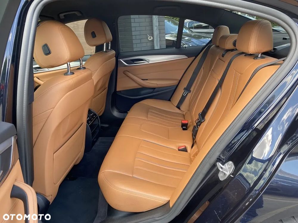 BMW Seria 5 530d xDrive M Sport sport - 22