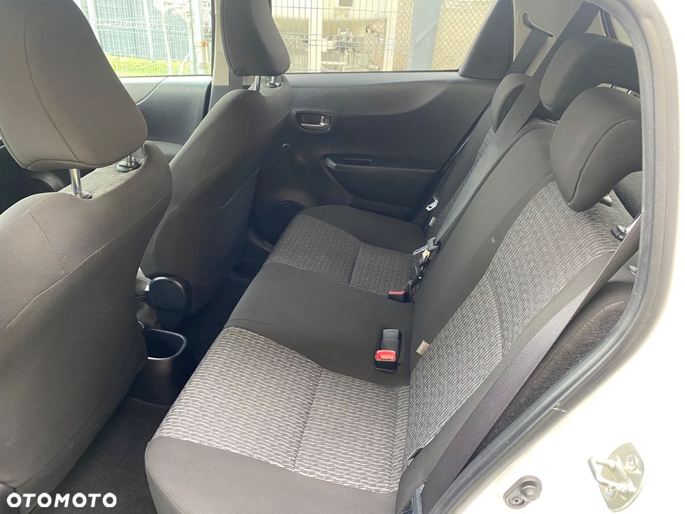 Toyota Yaris 1.33 Premium - 13