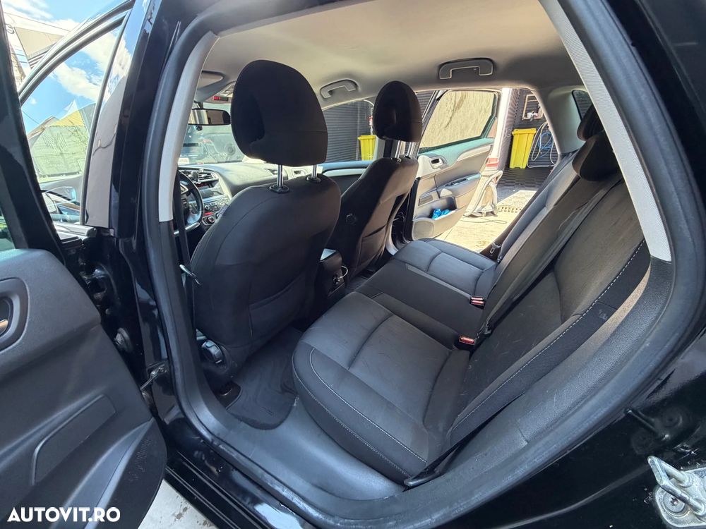 Citroën C4 1.6 e-HDi FAP Exclusive - 6