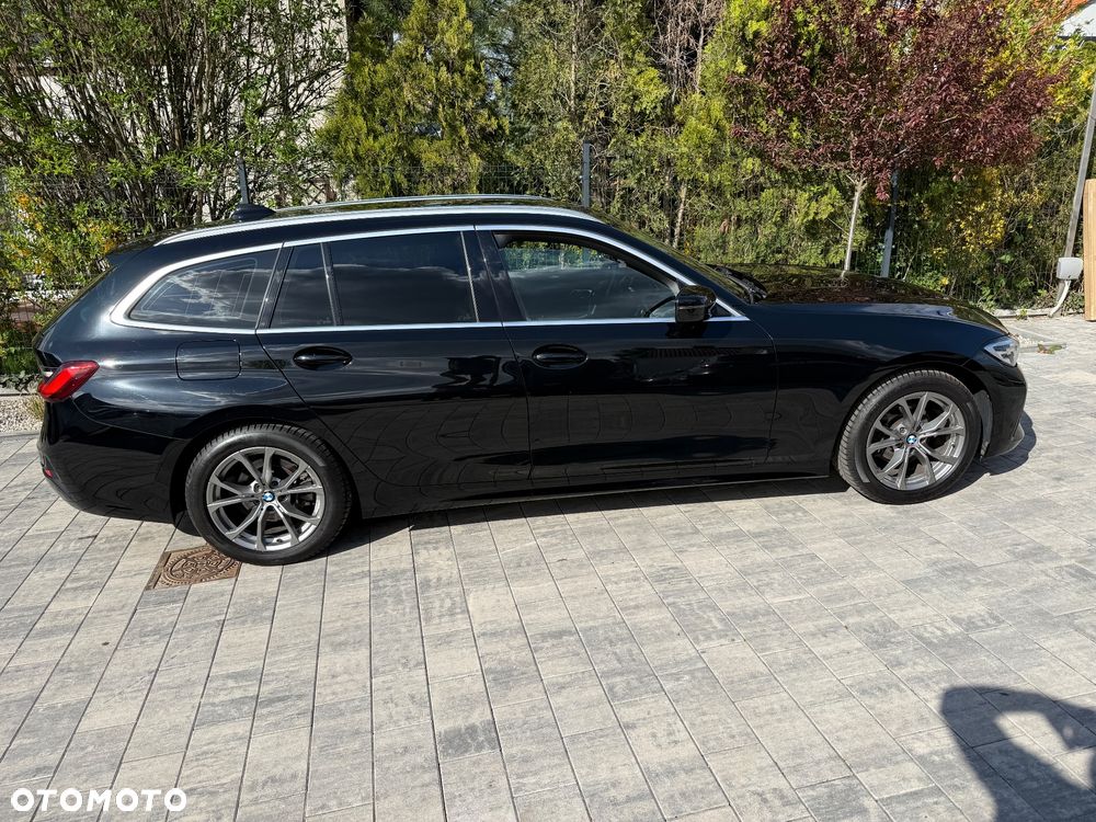 BMW Seria 3 320d Sport Line - 20