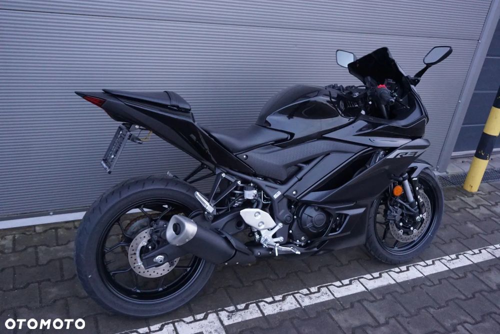 Yamaha YZF - 3