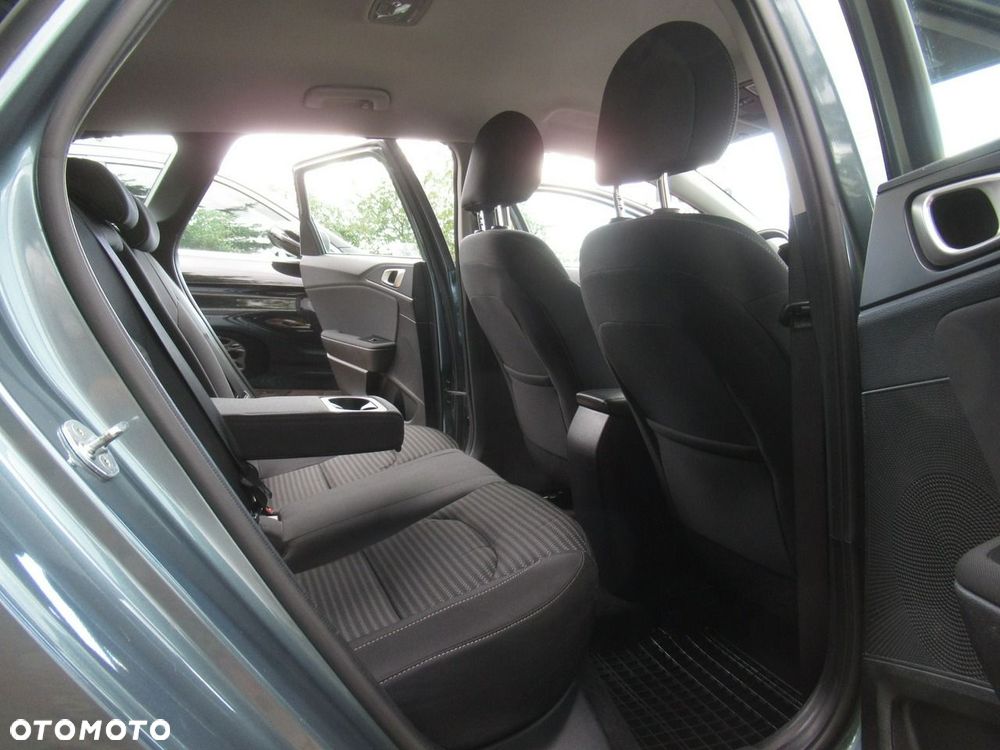 Kia Ceed 1.5 T-GDI M - 8