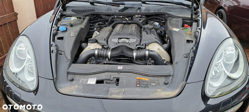 Porsche Cayenne Turbo - 24