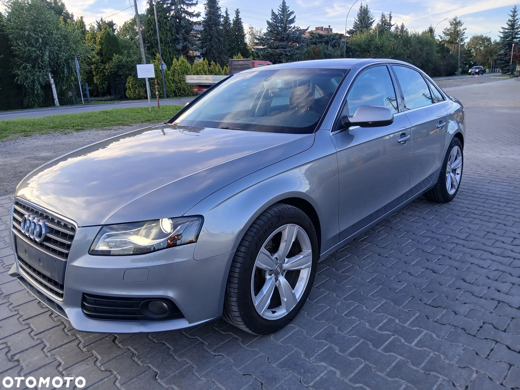 Audi A4 - 1
