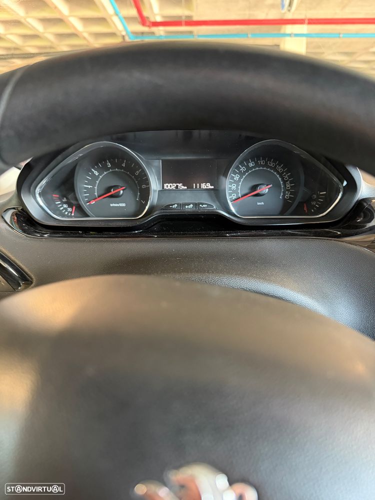 Peugeot 208 1.2 VTi Allure - 11