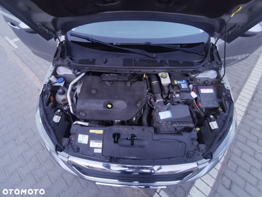 Peugeot 308 2.0 HDi Active - 15