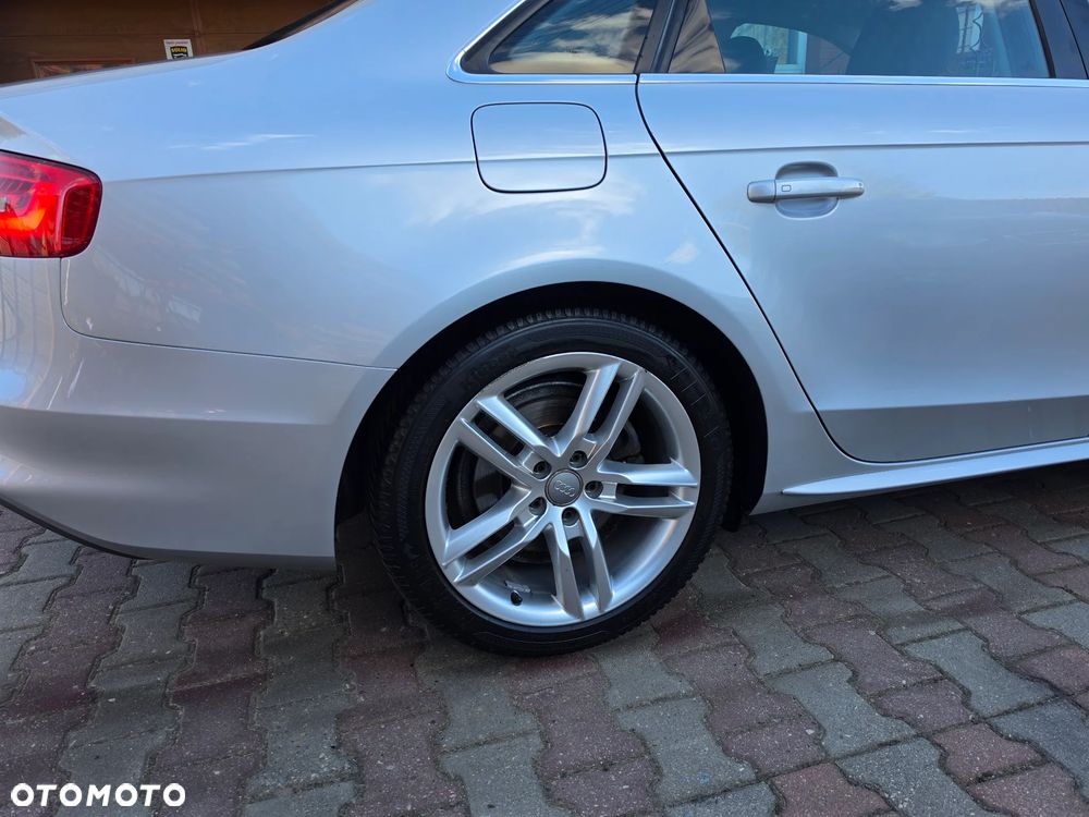 Audi A4 Limousine 1.8 TFSI S line Sportpaket - 9