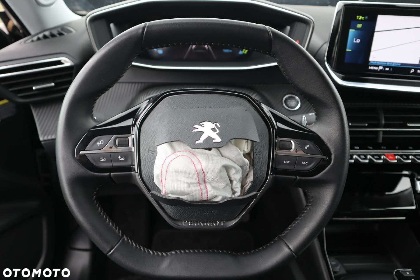 Peugeot 2008 Elektro Allure - 24