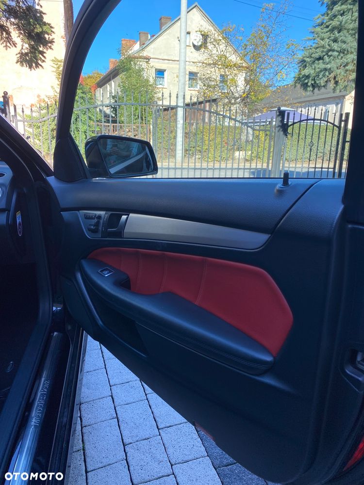 Mercedes-Benz Klasa C 250 CGI BlueEff Sport - 17