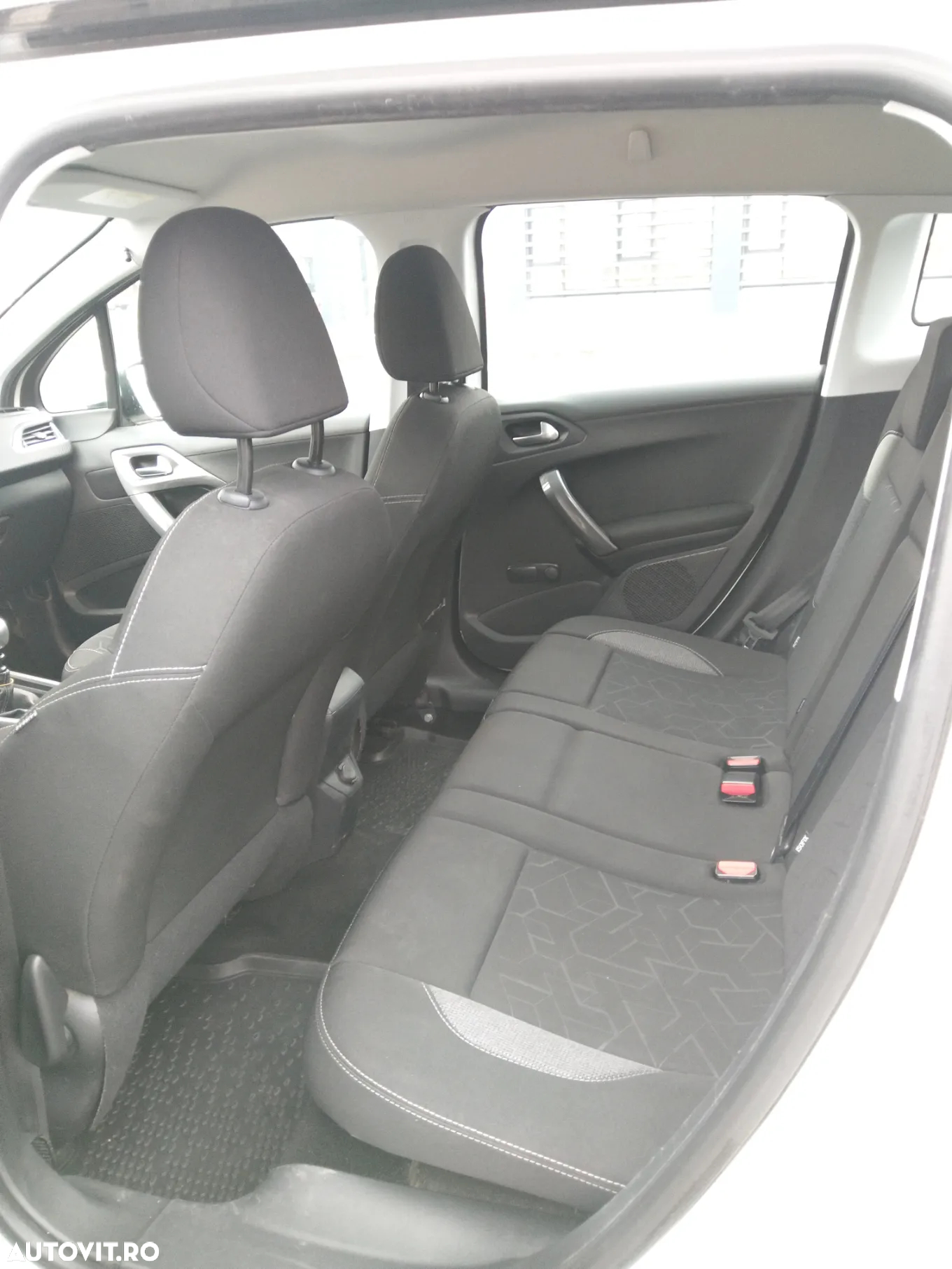 Peugeot 2008 1.5 BlueHDI FAP Active - 12
