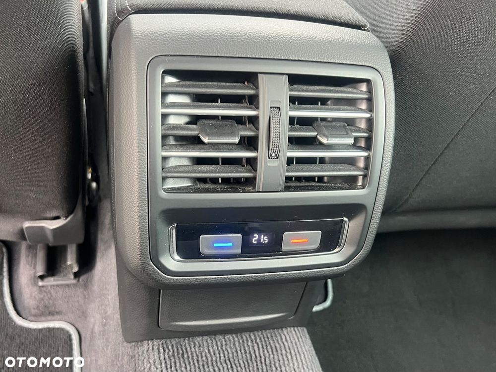 Volkswagen Passat Variant - 17