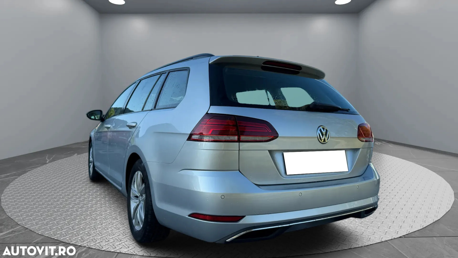 Volkswagen Golf 2.0 TDI DSG Comfortline - 5