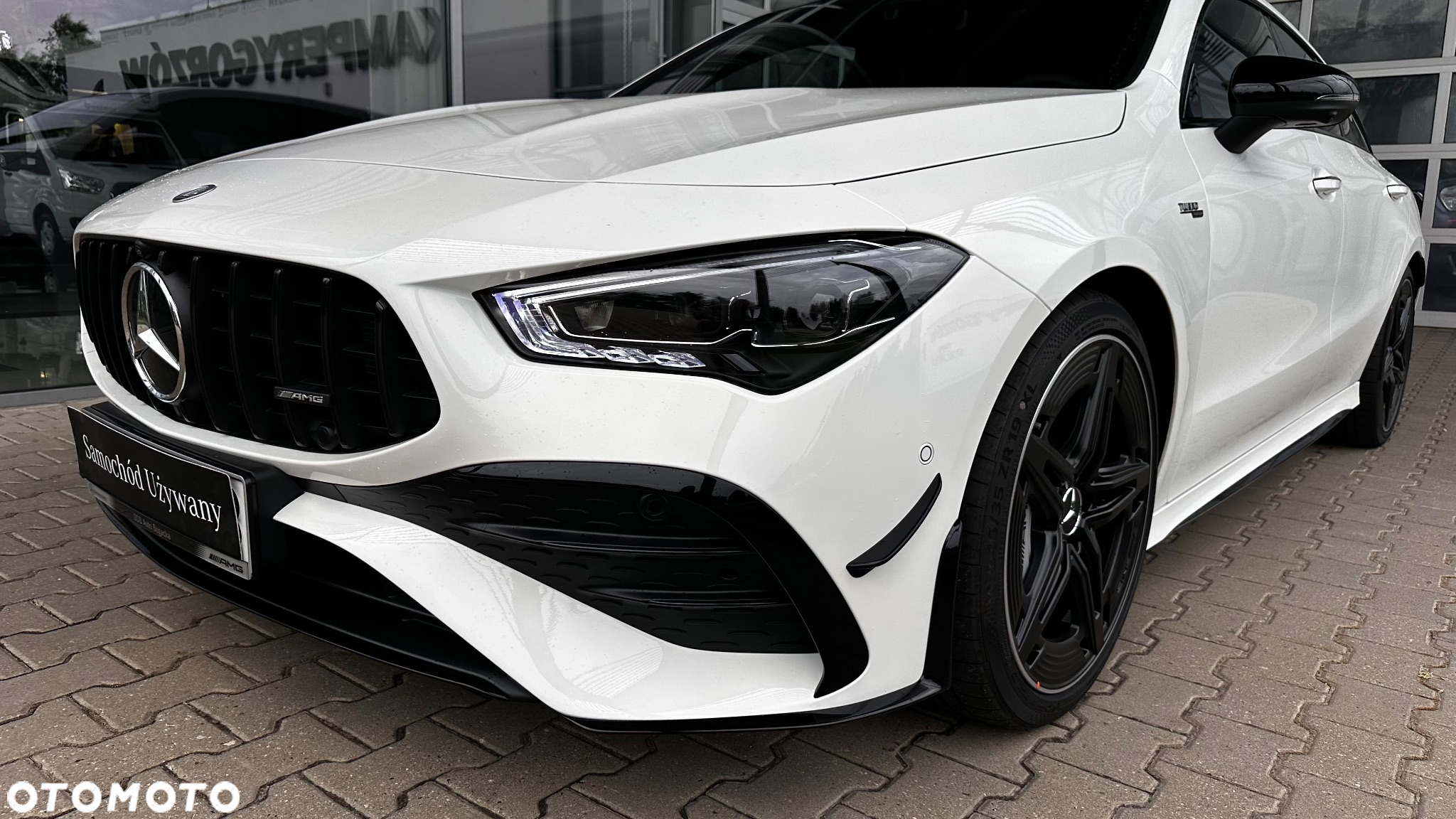 Mercedes-Benz CLA AMG 35 4-Matic 7G-DCT - 23