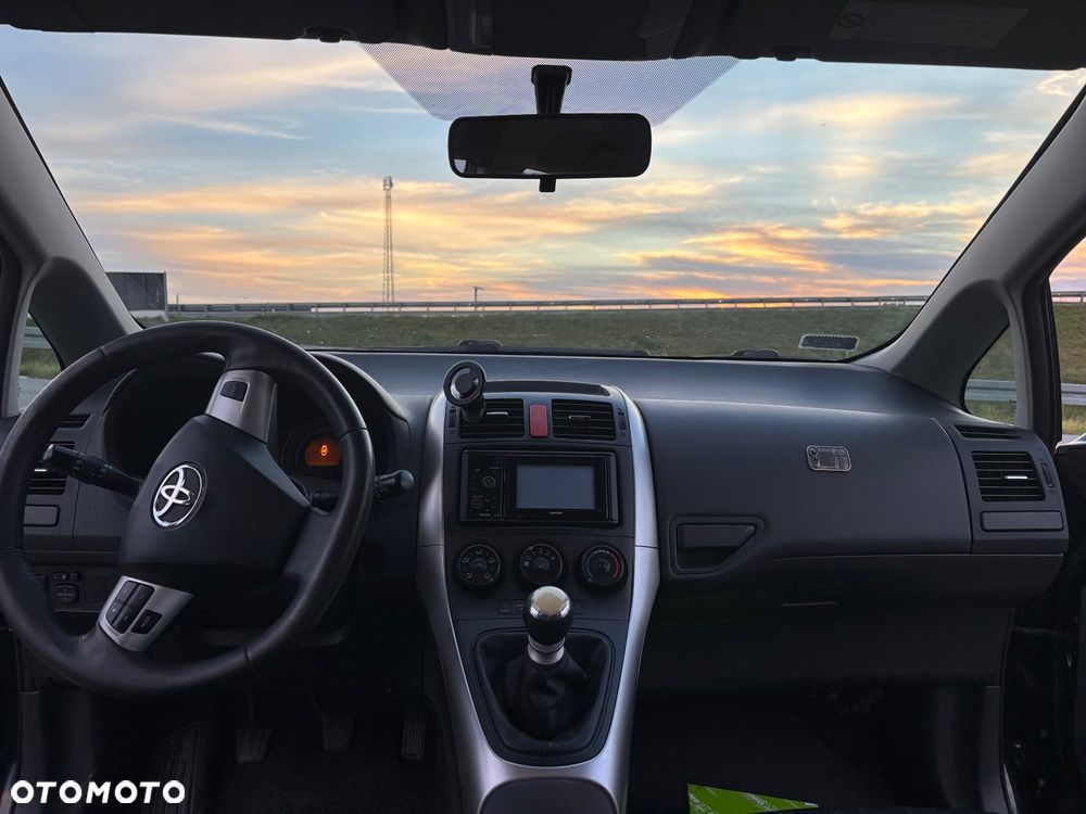 Toyota Auris - 17