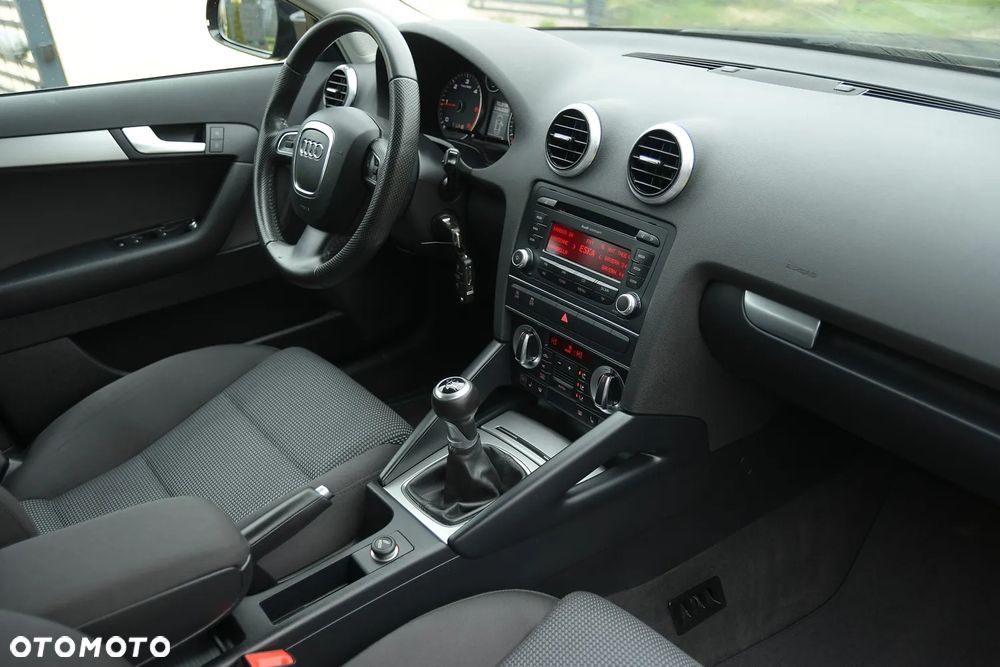 Audi A3 1.6 TDI ultra Attraction - 17