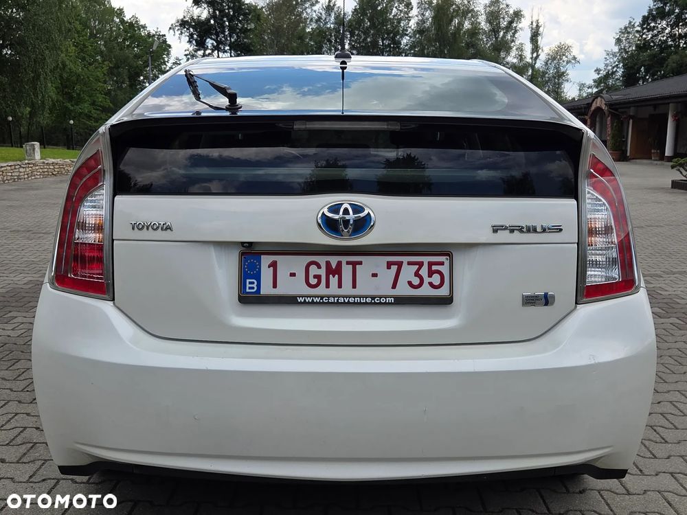 Toyota Prius (Hybrid) Executive - 7