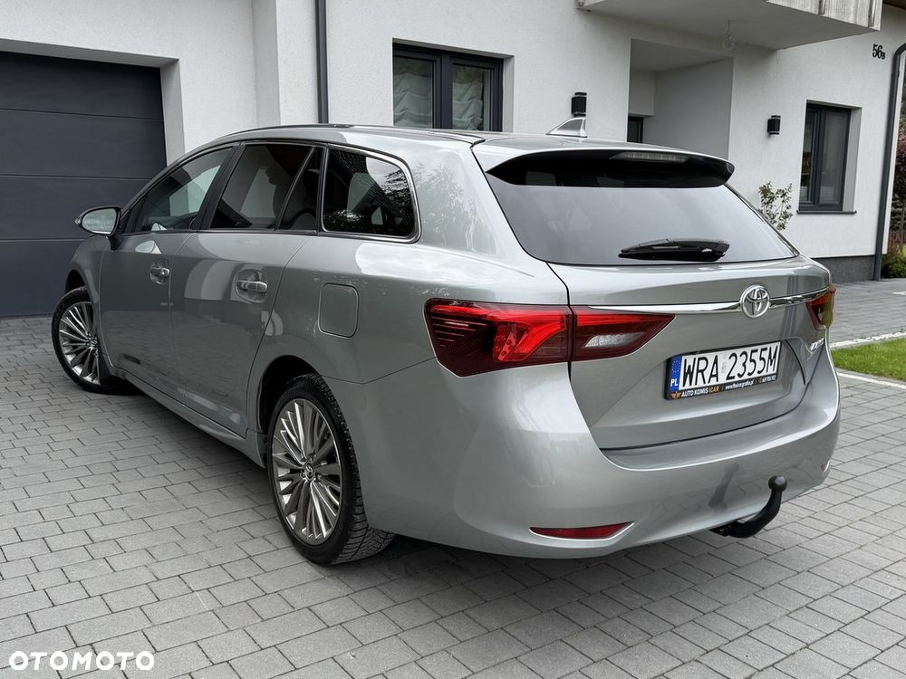 Toyota Avensis Touring Sports 1.8 Business Edition - 21