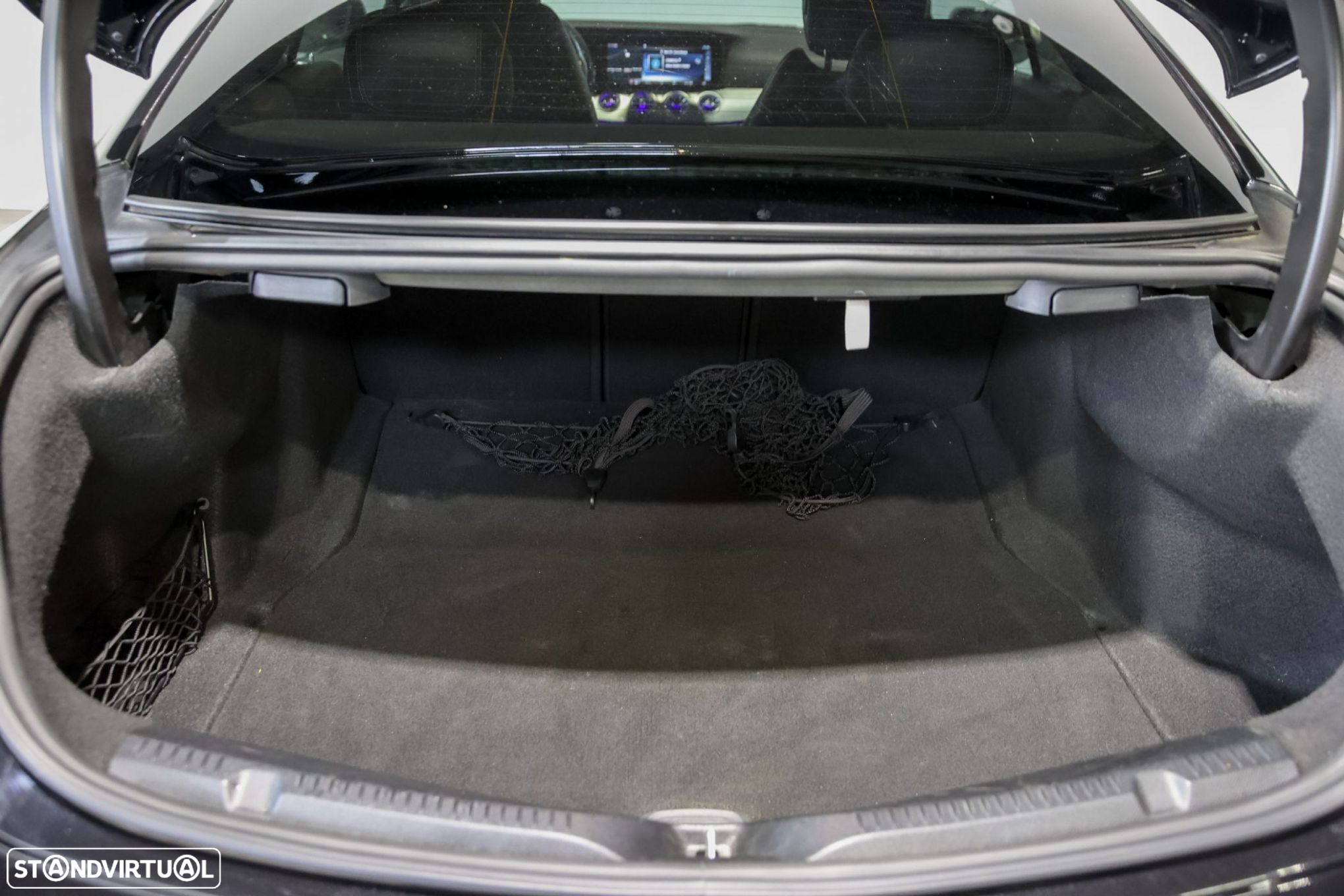 Mercedes-Benz E 220 d AMG Line - 43