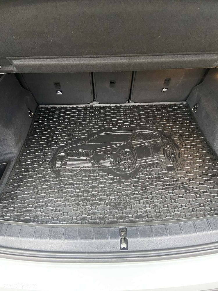 BMW X1 sDrive18d xLine - 19