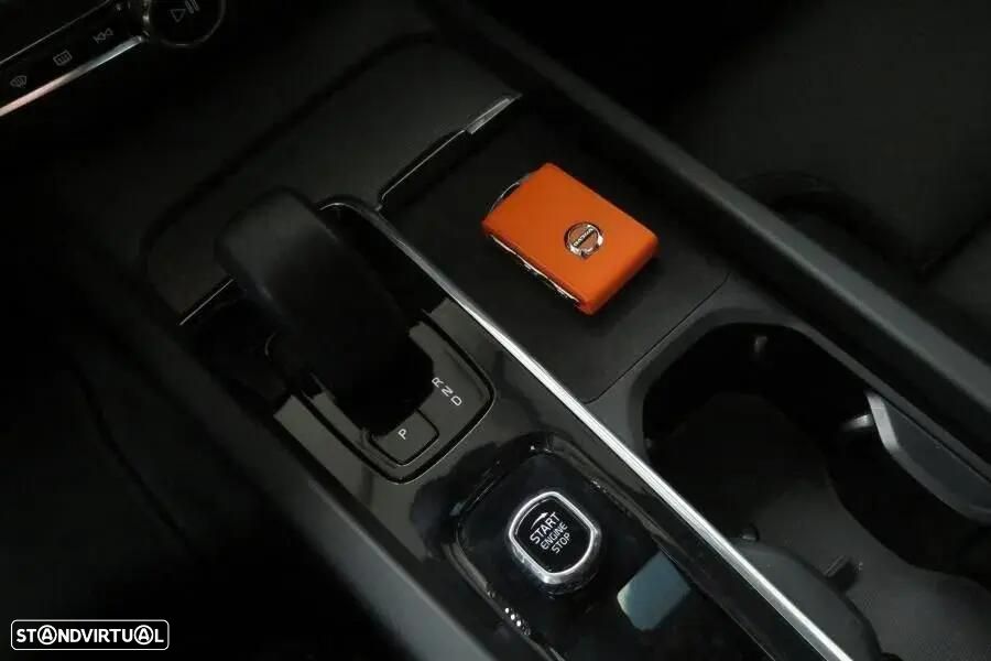 Volvo XC 60 2.0 T6 PHEV Ultimate Dark AWD - 16
