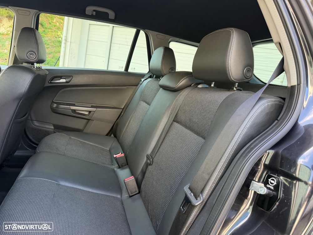 Opel Astra 1.7 CDTI Cosmo M6 - 9