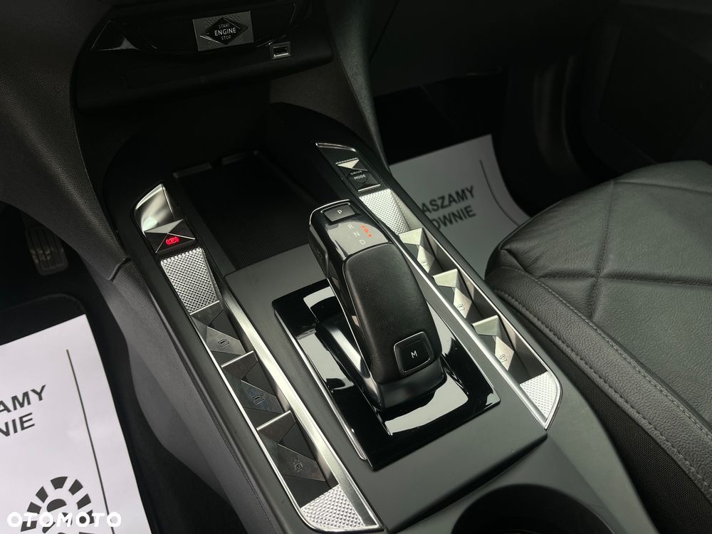 DS Automobiles DS 3 Crossback 1.2 PureTech Montmartre - 15