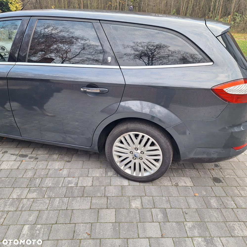 Ford Mondeo 2.0 TDCi Ghia - 13