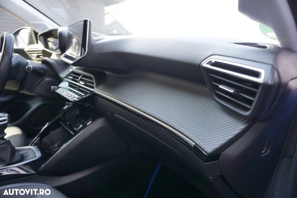 Peugeot 208 PureTech 100 Allure - 22