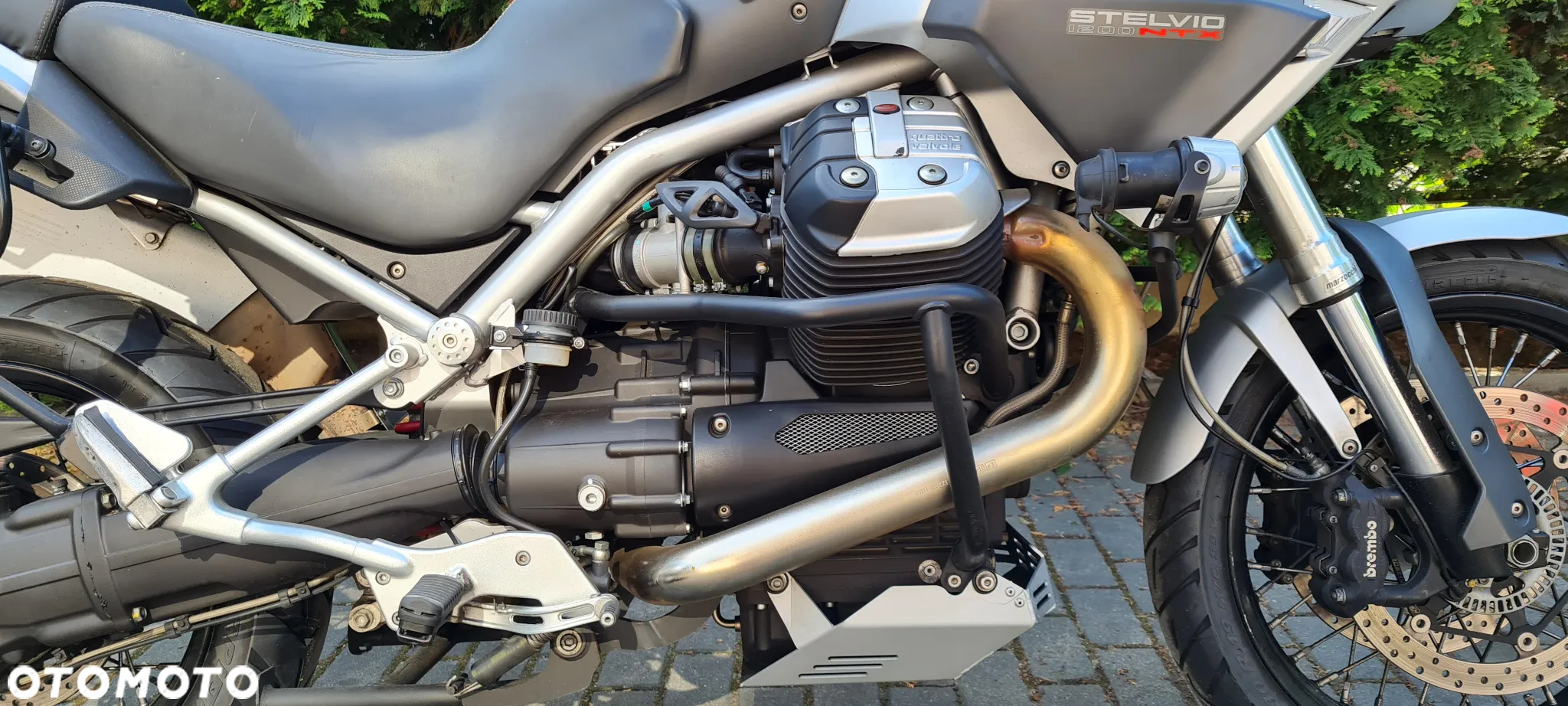 Moto Guzzi Stelvio - 14