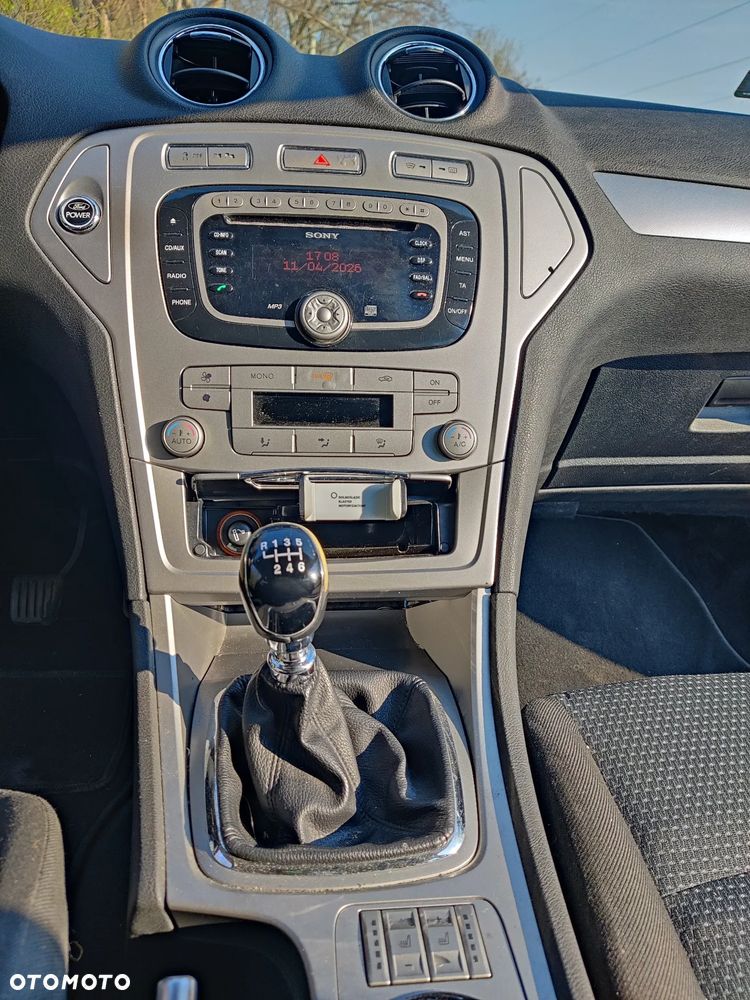 Ford Mondeo 2.0 TDCi Trend - 14