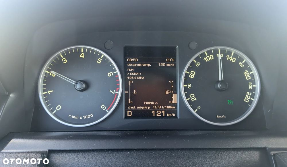 Land Rover Discovery 5.0 V8 HSE - 12
