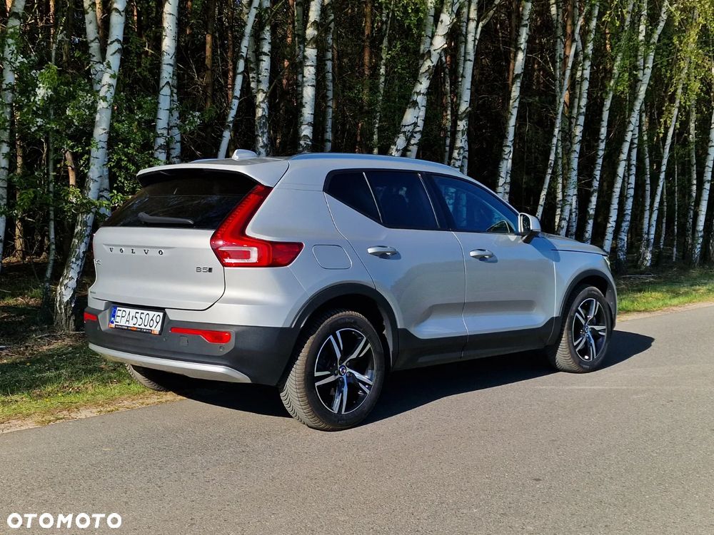 Volvo XC 40 T5 AWD Momentum - 5