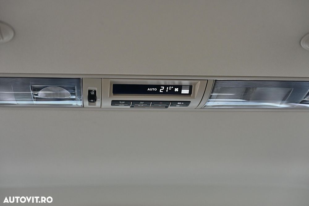 Volkswagen Multivan - 22