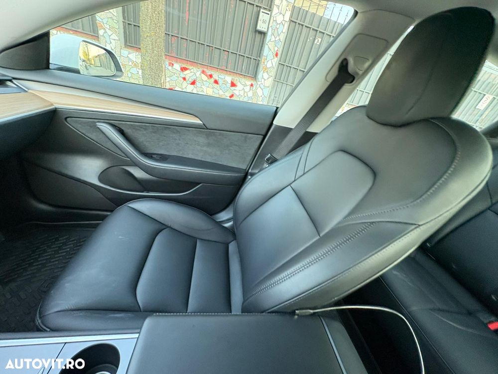 Tesla Model 3 Standard Reichweite Plus Hinterradantrieb - 14