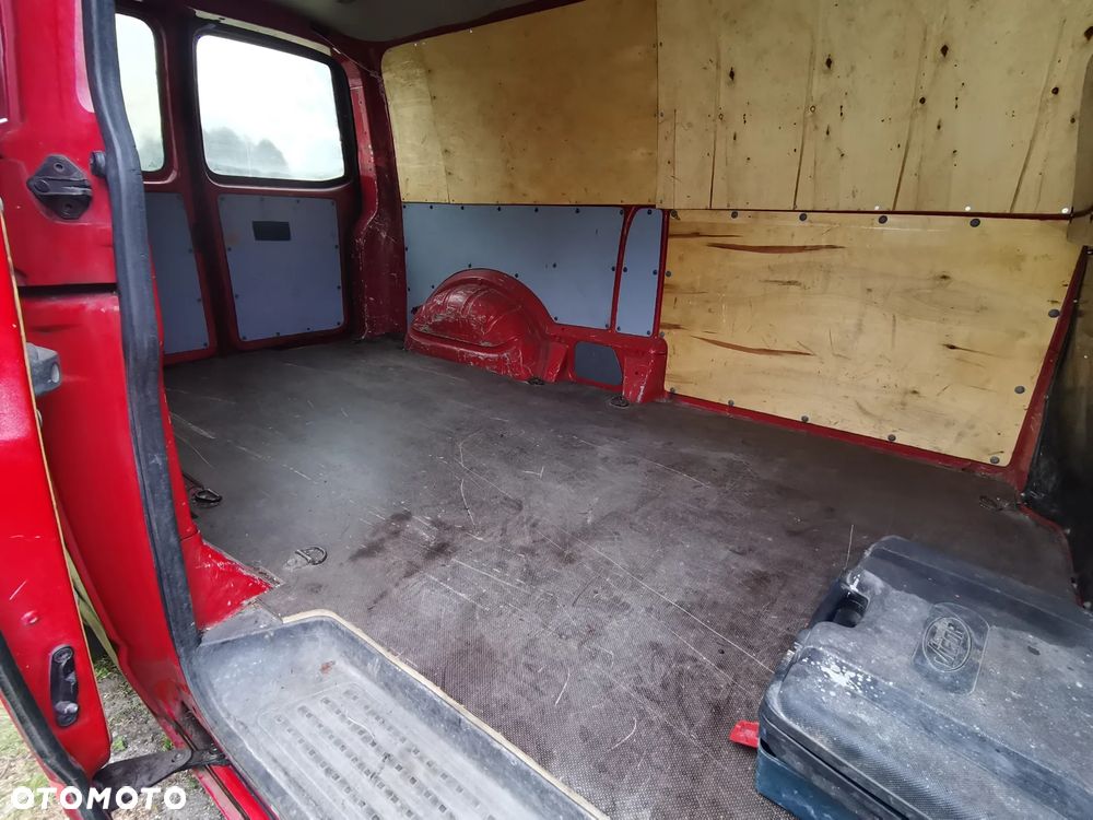 Volkswagen TRANSPORTER T5 - 7