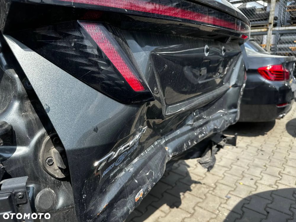 Hyundai Tucson 1.6 T-GDi 48V-Hybrid 4WD DCT Blackline - 37