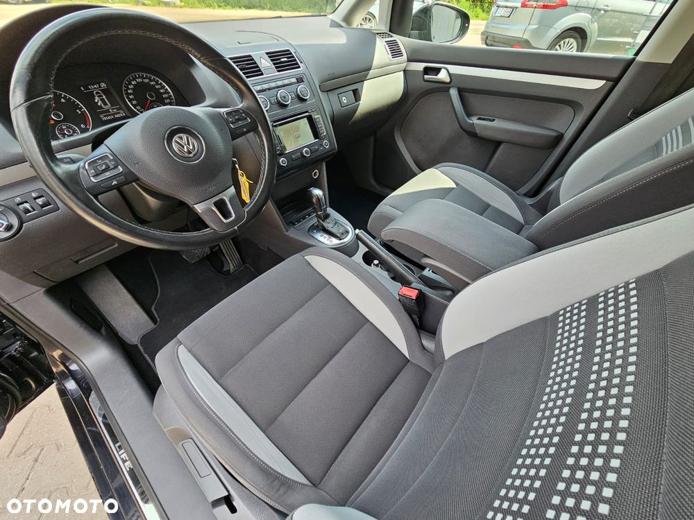 Volkswagen Touran 2.0 TDI DPF DSG Life - 23