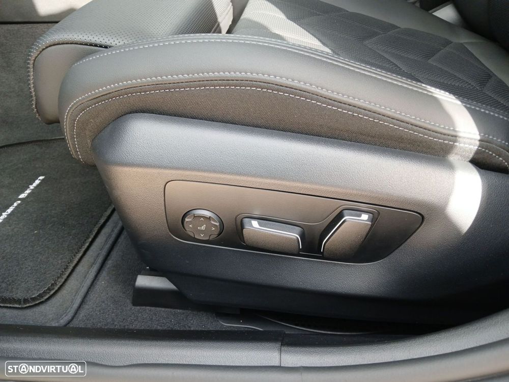 BMW 520 d Pack Desportivo M - 15