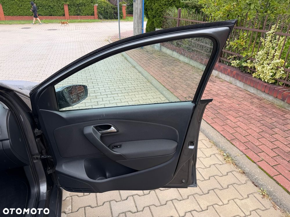 Volkswagen Polo 1.4 Comfortline - 32