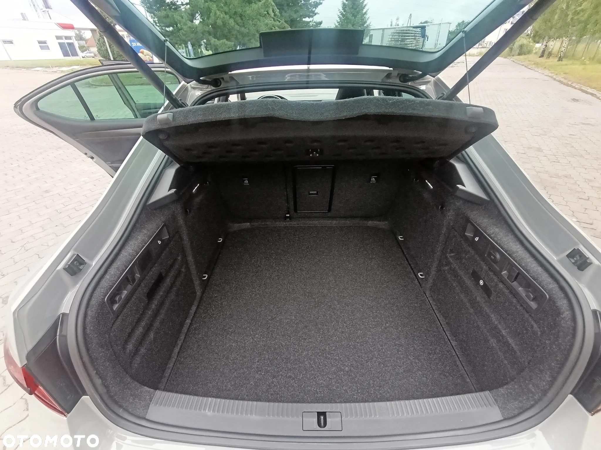 Skoda Superb 2.0 TDI SCR Sportline DSG - 23