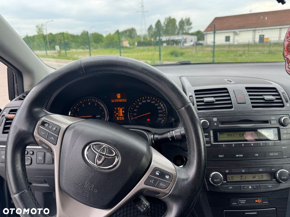 Toyota Avensis 1.8 Sol plus - 7